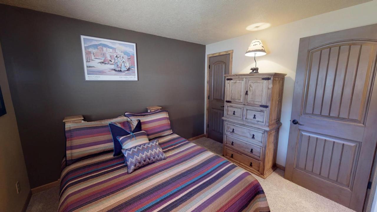 Aspen West 5 Townhouse With High Speed Wifi Apartment Red River Exterior photo