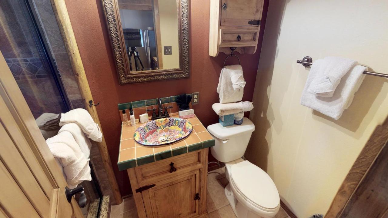 Aspen West 5 Townhouse With High Speed Wifi Apartment Red River Exterior photo